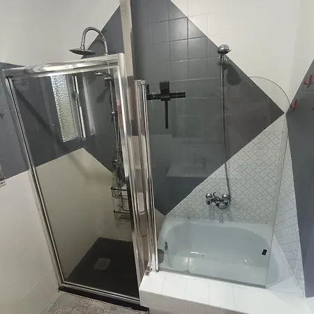 Con Piscina La Arboleda Casa de Férias Amoeiro