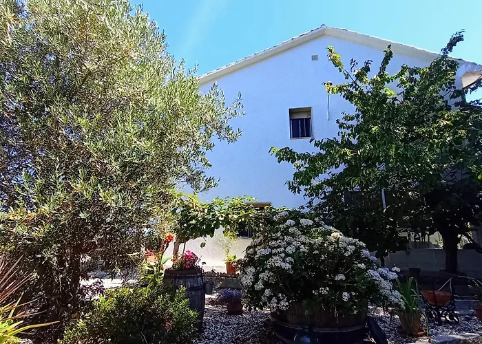 بيت للعطل Con Piscina La Arboleda